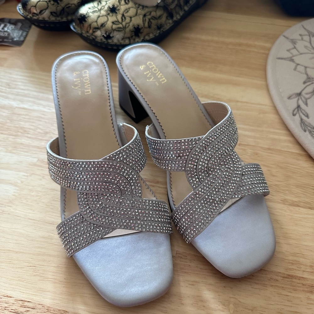 Crown & Ivy Women's Silver Strappy Heels